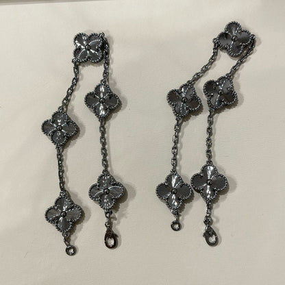 [Glitter Jewelry]CLOVER 5 MOTIF BLACK BRACELET