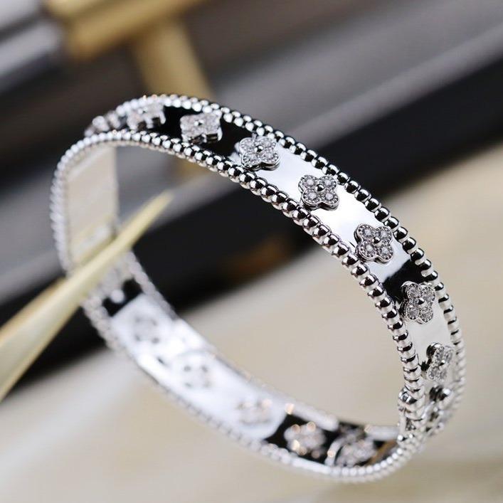 [Glitter Jewelry]CLOVER BRACELET 8MM DIAMONDS