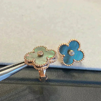[Glitter Jewelry]CLOVER MEDIUM 1 MOTIFS GRAY MOP  DIAMOND EARRINGS