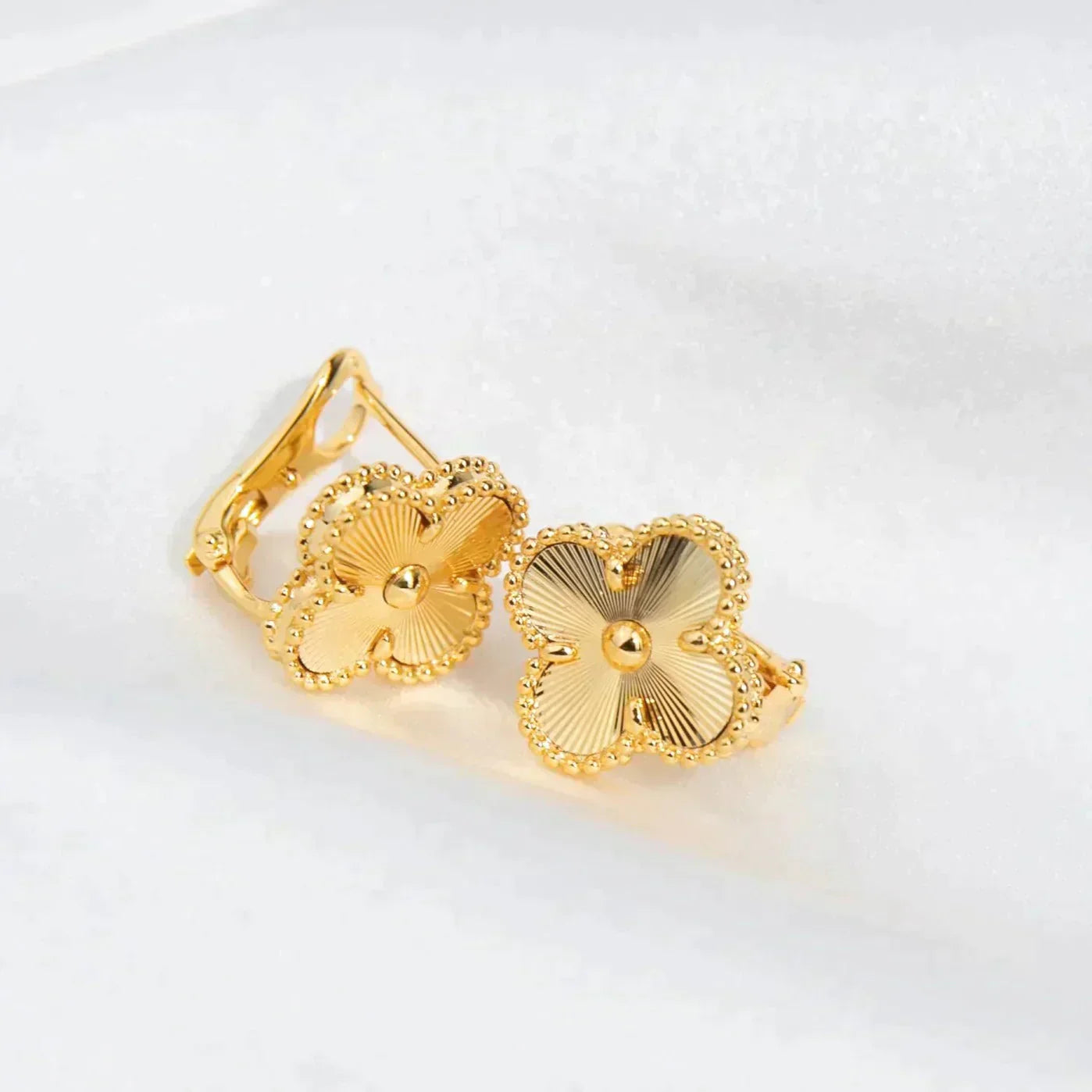 [Glitter Jewelry]CLOVER MEDIUM 1 MOTIFS LASER EARRINGS