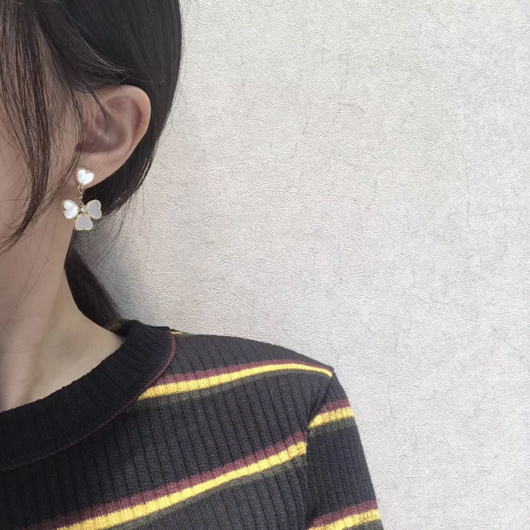 [Glitter Jewelry]CLOVER SWEET WHITE MOP EARRINGS