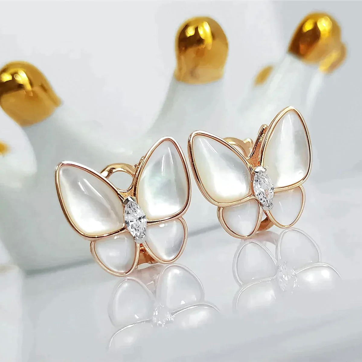 [Glitter Jewelry]BUTTERFLY MOP DIAMOND EARRINGS