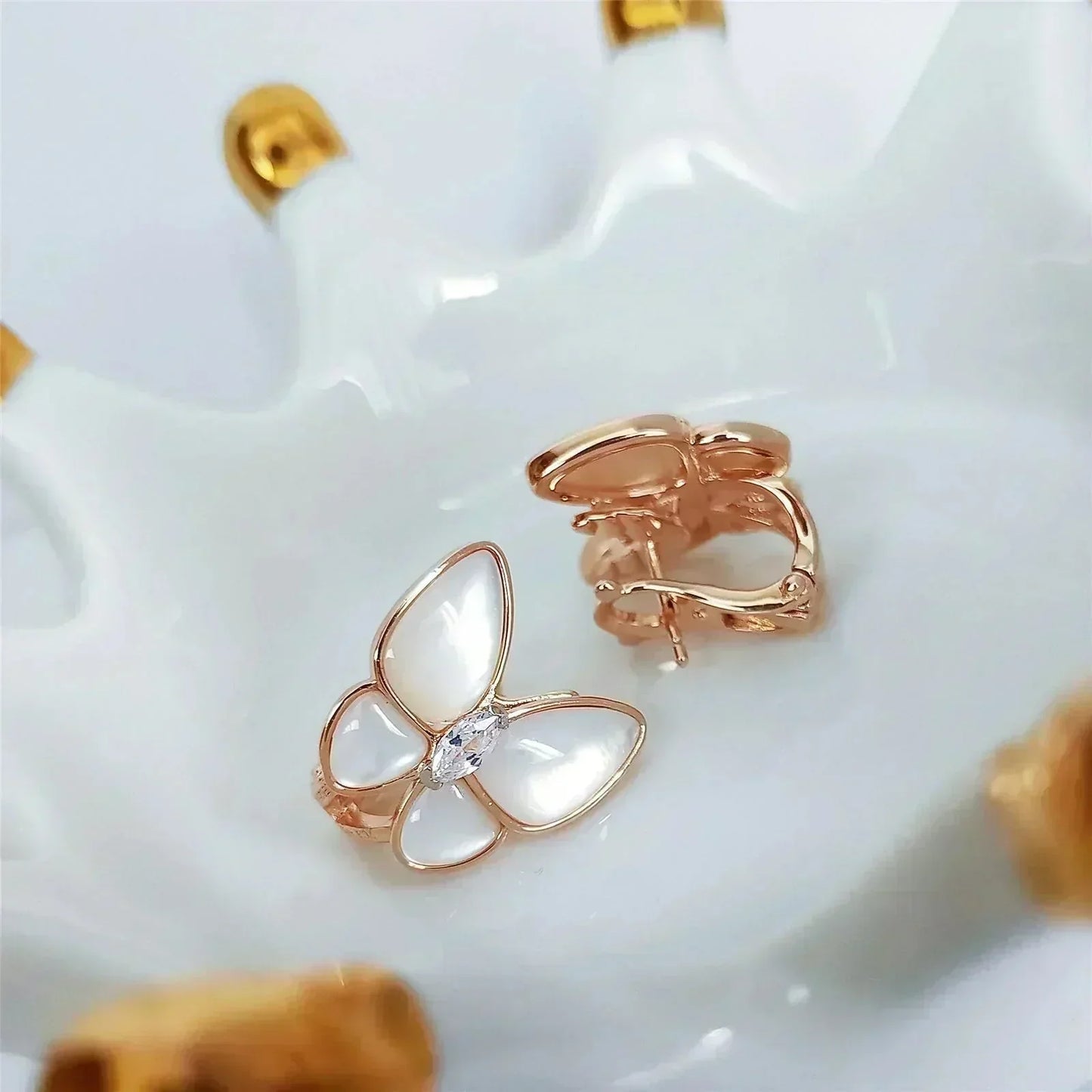 [Glitter Jewelry]BUTTERFLY MOP DIAMOND EARRINGS
