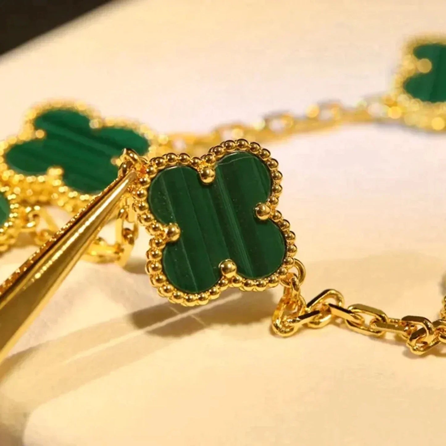 [Glitter Jewelry]CLOVER 5 MOTIFS MALACHITE BRACELET