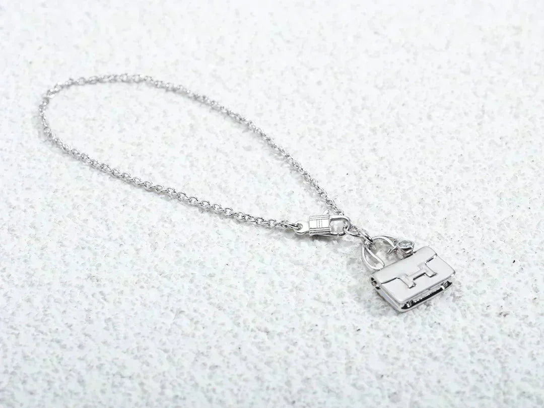 [Glitter Jewelry]AMULETTE PEDANT SILVER NECKLACE
