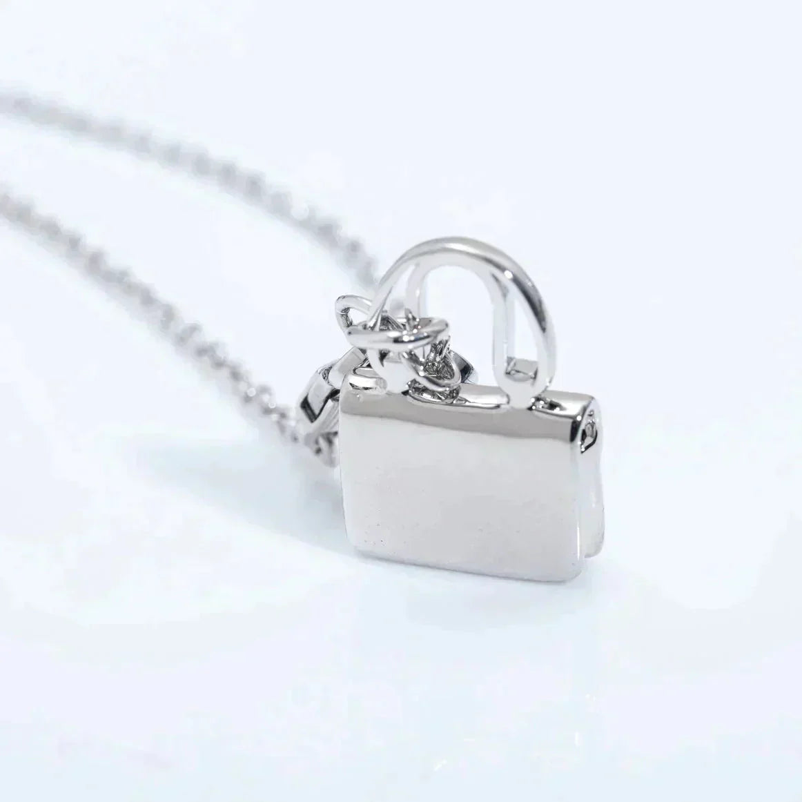 [Glitter Jewelry]AMULETTE PEDANT SILVER NECKLACE