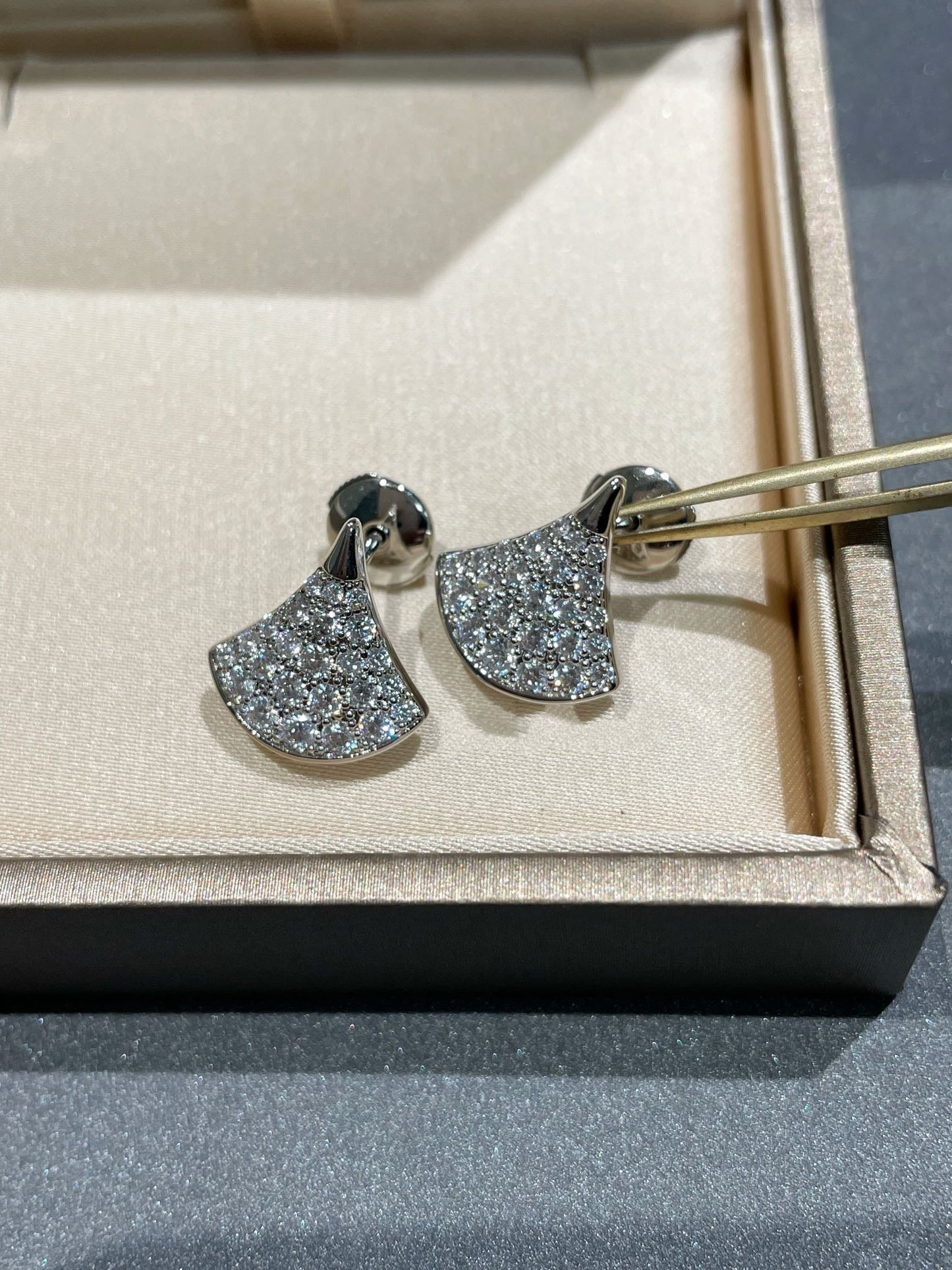 [Glitter Jewelry]DREAM STUD EARRINGS DIAMOND