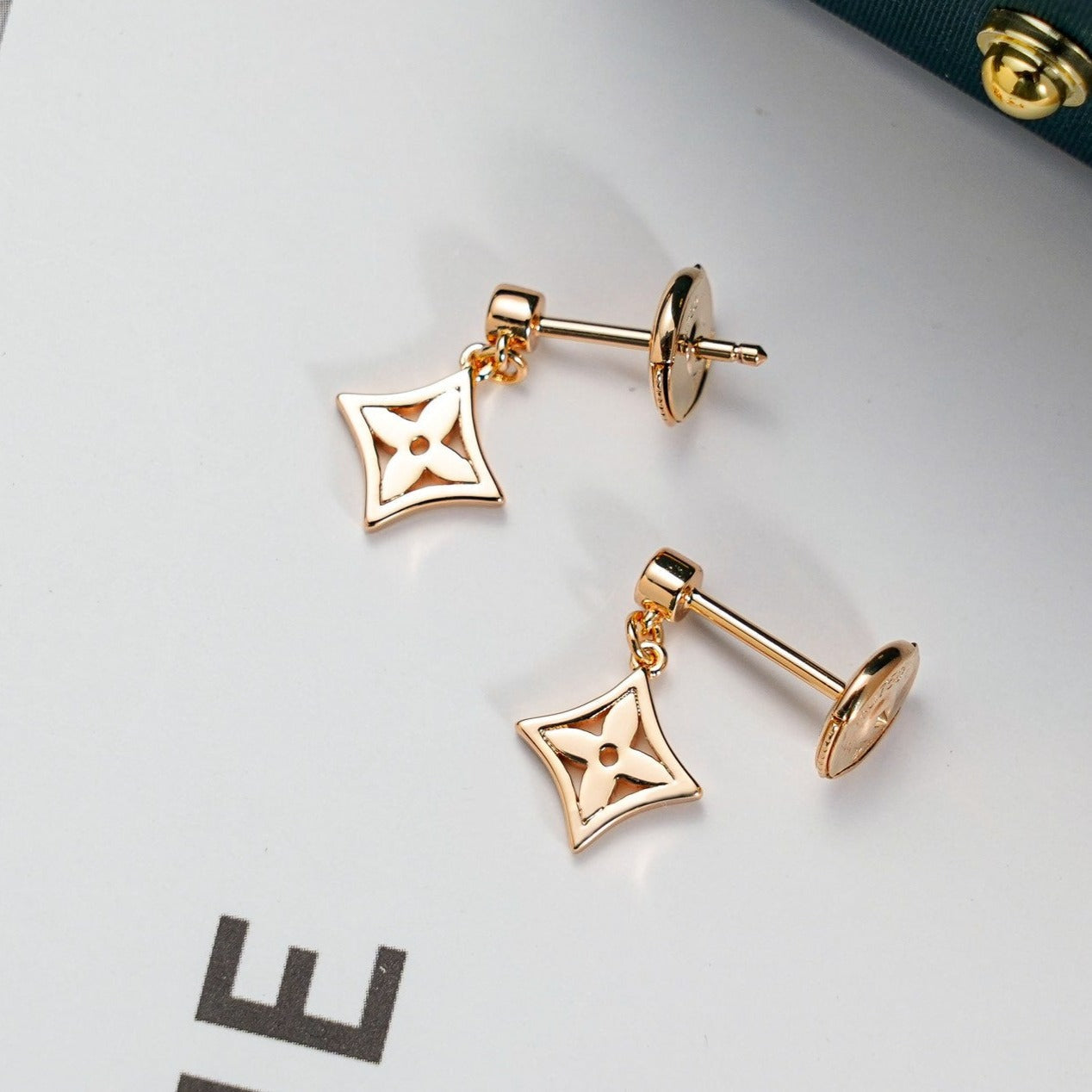 [Glitter Jewelry]STAR EARRINGS GOLD