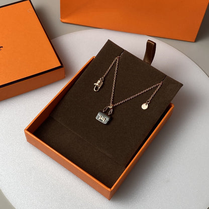 [Glitter Jewelry]CONSTANCE BLACK PEDANT PINK GOLD NECKLACE
