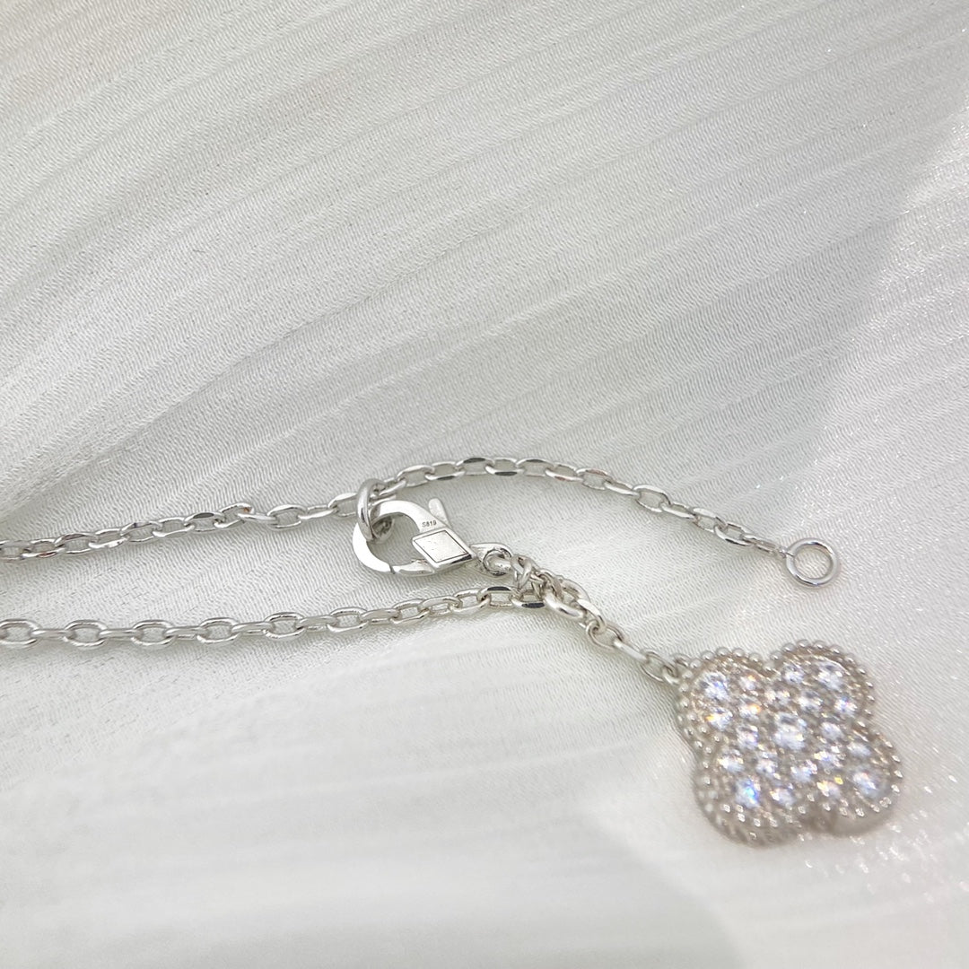 [Glitter Jewelry]CLOVER 5 MOTIFS SILVER DIAMONDS NECKLACE