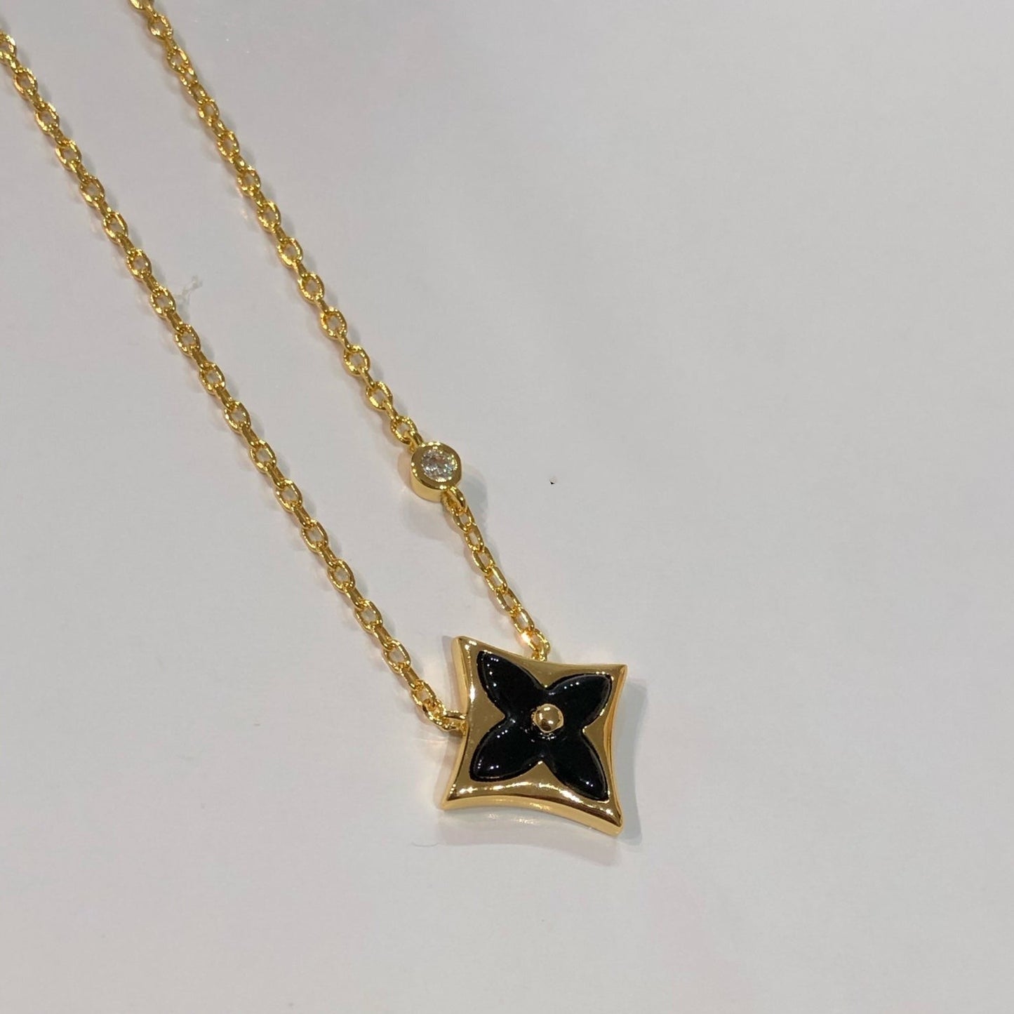 [Glitter Jewelry]STAR BLACK MOP NECKLACE