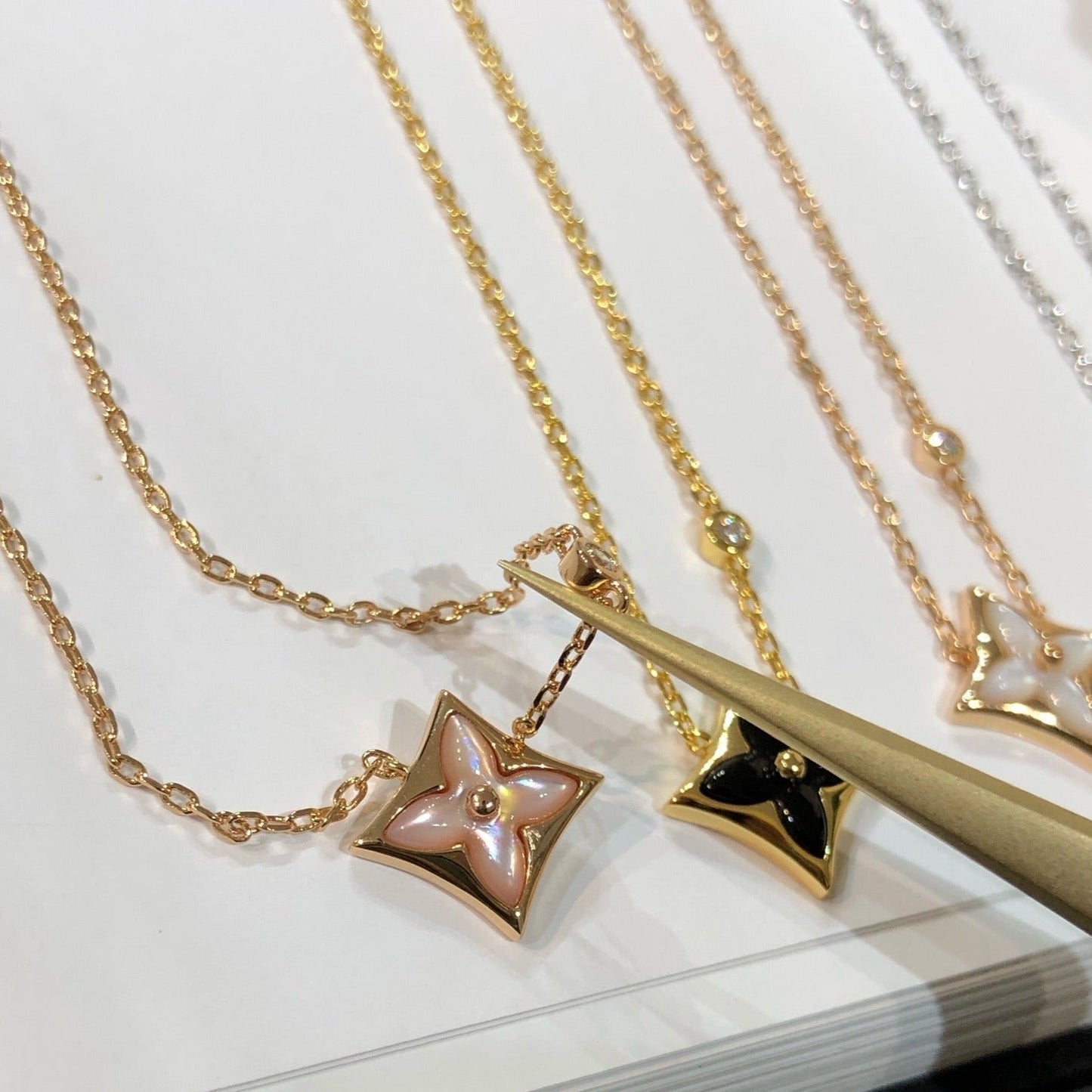 [Glitter Jewelry]STAR BLACK MOP NECKLACE