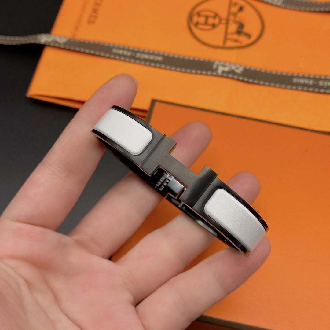 [グリッタージュエリー]Hブレスレット 12mm ブラック ホワイト セラミック