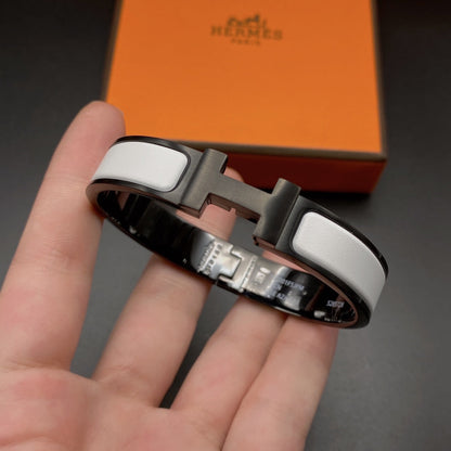 [グリッタージュエリー]Hブレスレット 12mm ブラック ホワイト セラミック