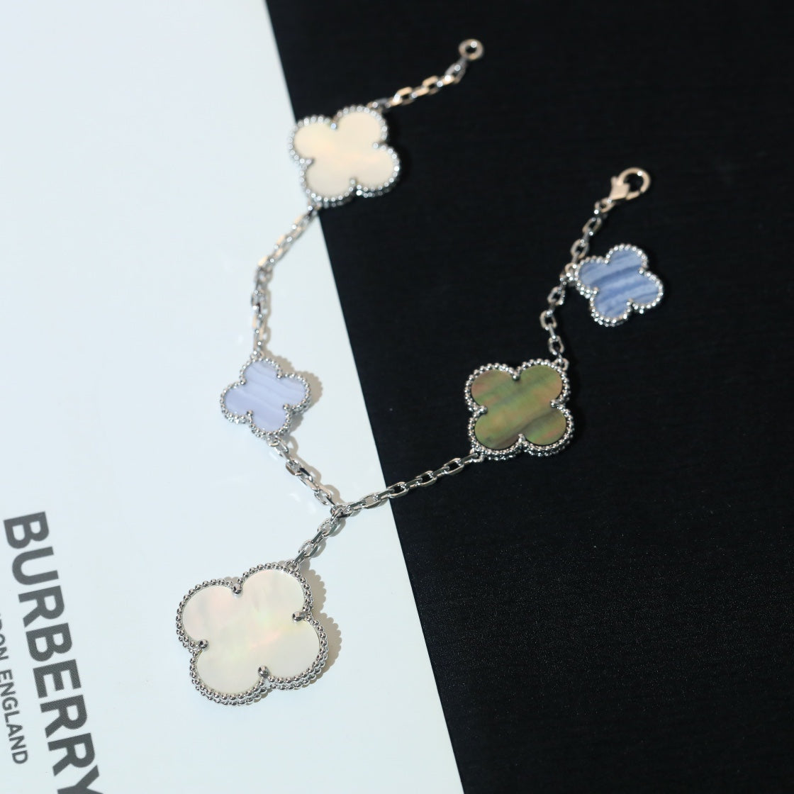 [Glitter Jewelry]CLOVER BRACELET 5 MOTIFS MOP CHALCEDONY SILVER