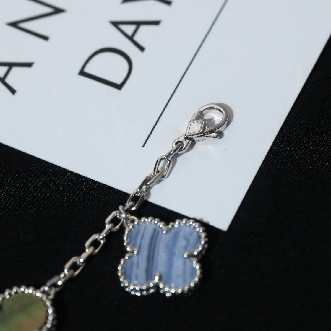 [Glitter Jewelry]CLOVER BRACELET 5 MOTIFS MOP CHALCEDONY SILVER