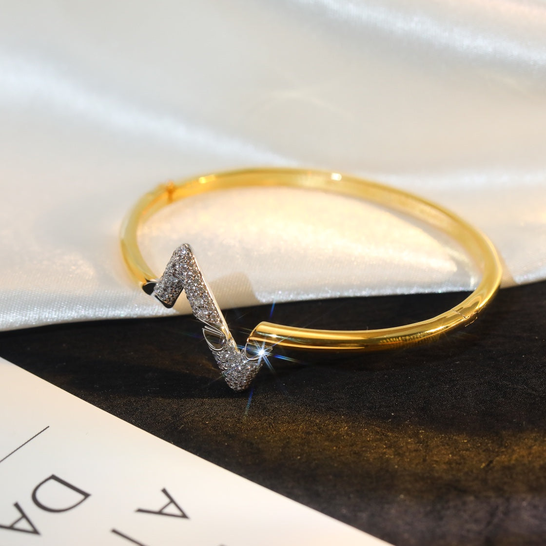 [Glitter Jewelry]VOLTE UPSITE DOWN GOLD DIAMOND BRACELET