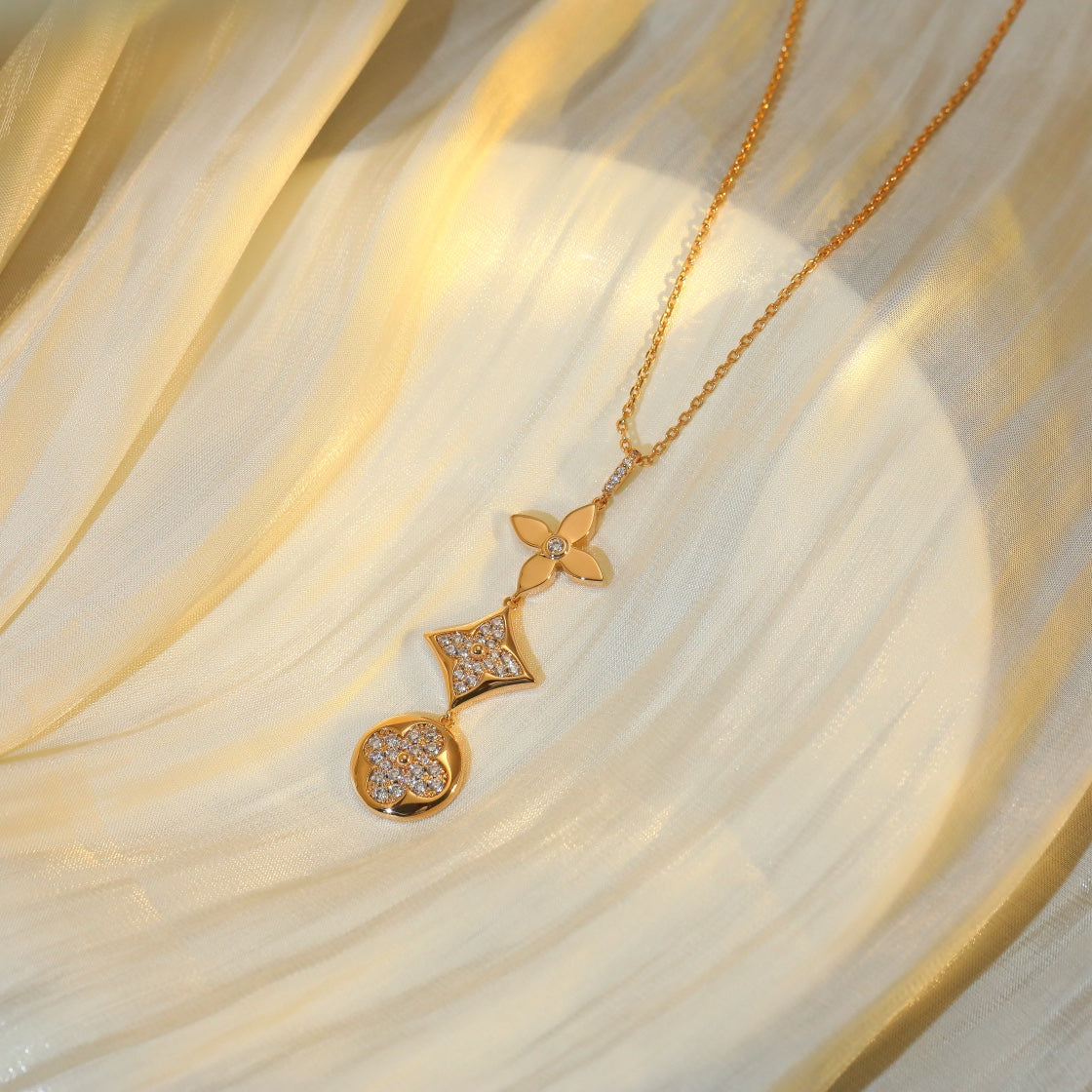 [Glitter Jewelry]STAR AND SUN DIAMOND PINK GOLD NECKLACE