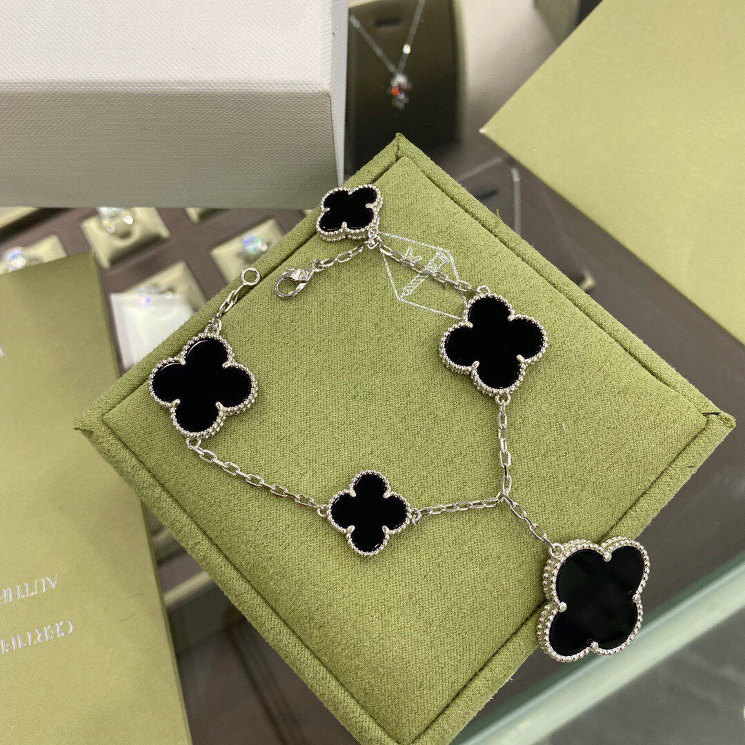 [Glitter Jewelry]CLOVER 5 MOTIFS SIVLER ONYX BRACELET