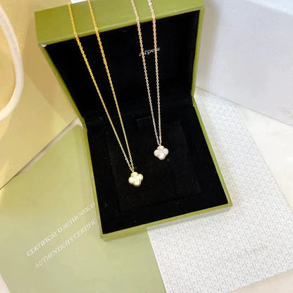 [Glitter Jewelry]CLOVER MINI 9.5MM WHITE MOTHER-OF-PEARL NECKLACE