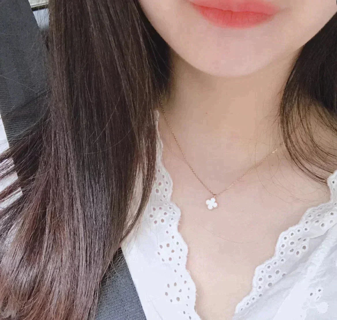 [Glitter Jewelry]CLOVER MINI 9.5MM WHITE MOTHER-OF-PEARL NECKLACE