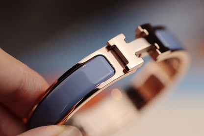 [グリッタージュエリー]Hブレスレット 12mm ブルーグレー