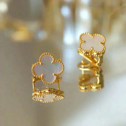 [Glitter Jewelry]CLOVER MEDIUM 1 MOTIFS  WHITE MOP STUD EARRINGS