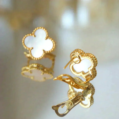 [Glitter Jewelry]CLOVER MEDIUM 1 MOTIFS  WHITE MOP STUD EARRINGS