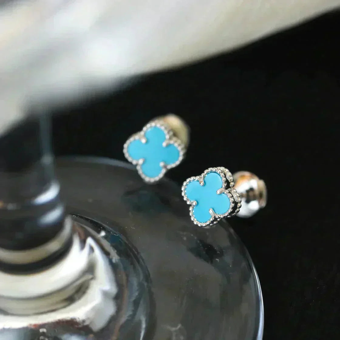 [Glitter Jewelry]CLOVER MINI 9.5MM ONYX STUD EARRINGS SILVER