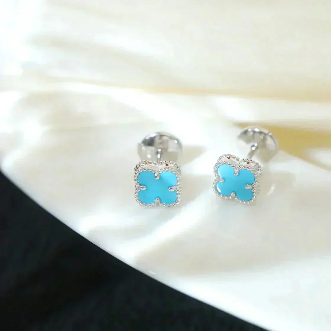 [Glitter Jewelry]CLOVER MINI 9.5MM ONYX STUD EARRINGS SILVER
