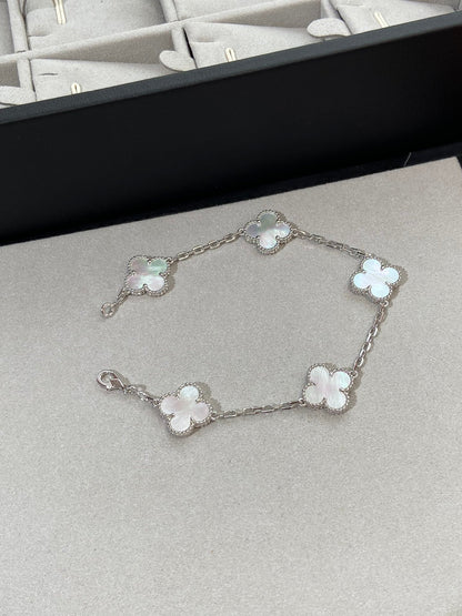 [Glitter Jewelry]CLOVER SILVER MOP 5 MOTIF BRACELET