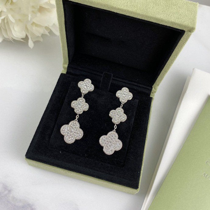 [Glitter Jewelry]CLOVER 3 MOTIF DIAMOND SILVER DROP EARRINGS