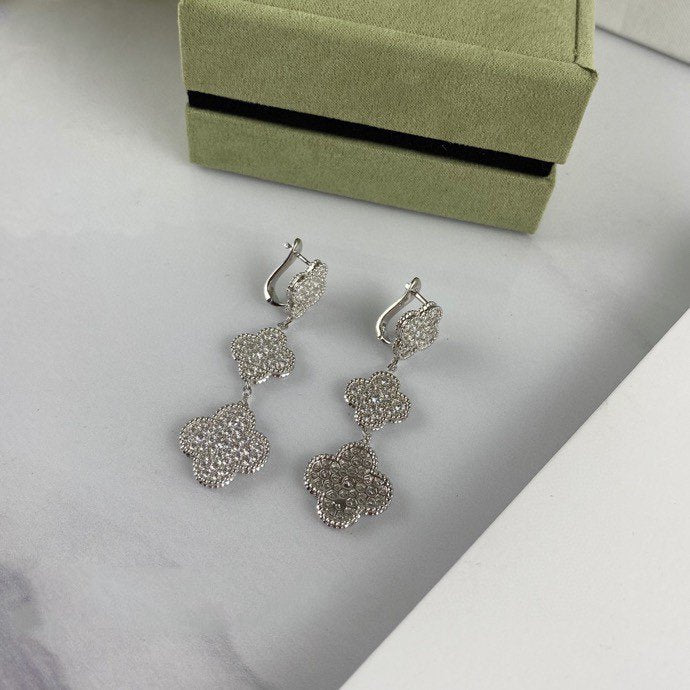 [Glitter Jewelry]CLOVER 3 MOTIF DIAMOND SILVER DROP EARRINGS