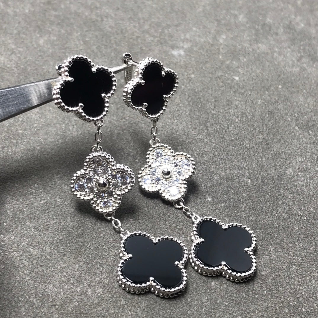 [Glitter Jewelry]CLOVER 3 MOTIF DIAMOND ONYX SILVER EARRINGS