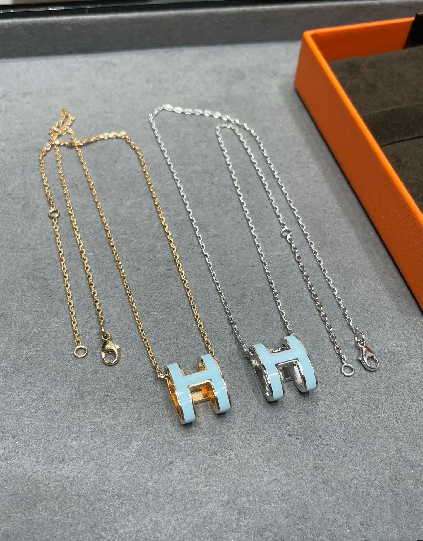 [Glitter Jewelry]POP H SKY BLUE NECKLACE