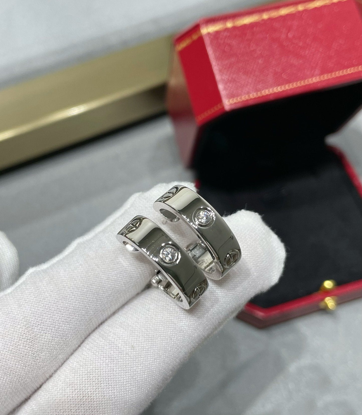 [Glitter Jewelry]LOVE 5.5MM 1 DIAMOND EARRINGS