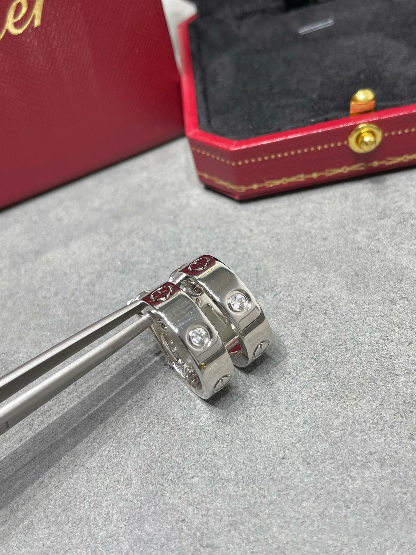 [Glitter Jewelry]LOVE 5.5MM 1 DIAMOND EARRINGS
