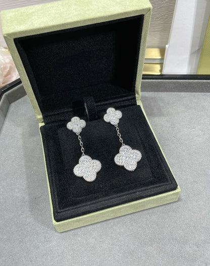 [Glitter Jewelry]CLOVER 2 MOTIFS DIAMOND PAVED SILVER EARRINGS