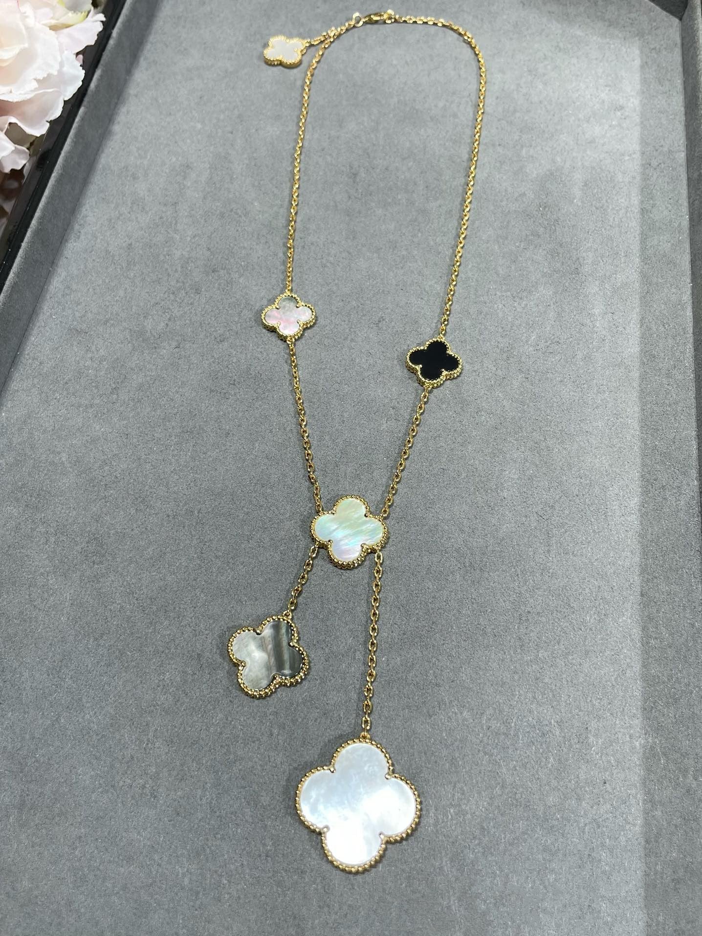 [Glitter Jewelry]CLOVER 6 MOTIF MOP ONYX GOLD NECKLACE