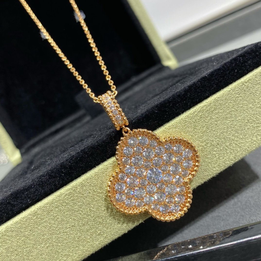 [Glitter Jewelry]CLOVER 25MM LARGE PEDANT DIAMOND PAVED LONG NECKLACE
