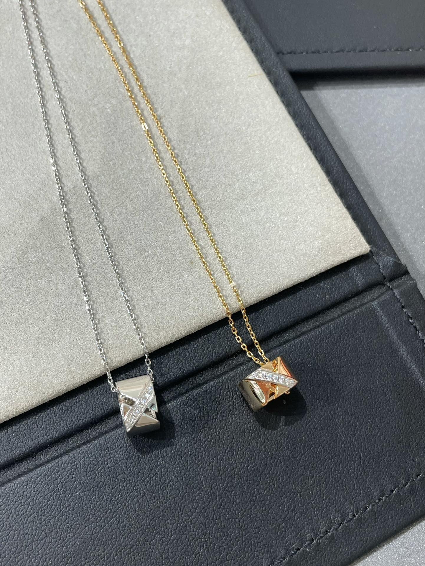 [Glitter Jewelry]LIENS EVIDENCE DIAMOND NECKLACE