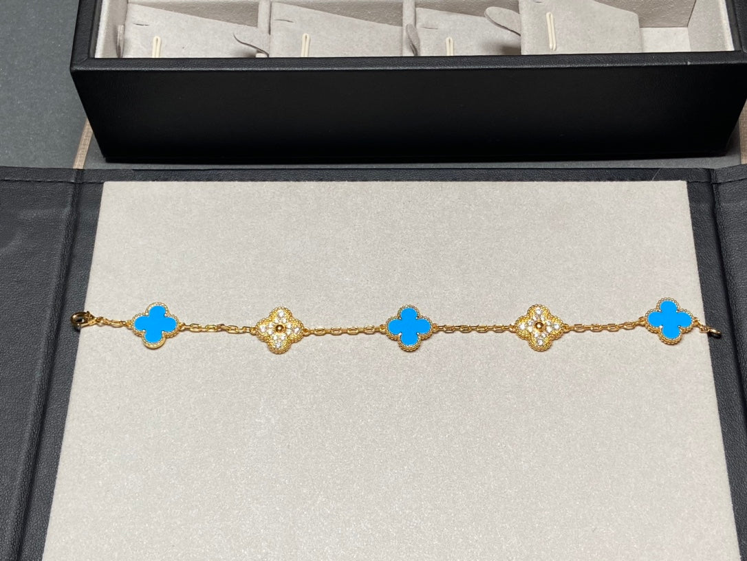 [Glitter Jewelry]CLOVER 5 MOTIF BLUE CHALCEDONY DIAMOND GOLD BRACELET