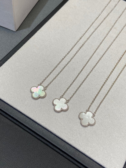 [Glitter Jewelry]CLOVER MEDIUM SILVER WHITE MOP NECKLACE