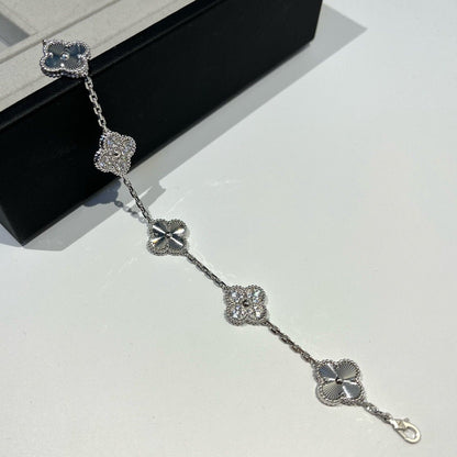 [Glitter Jewelry]CLOVER 5 MOTIF SILVER DIAMOND BRACELET