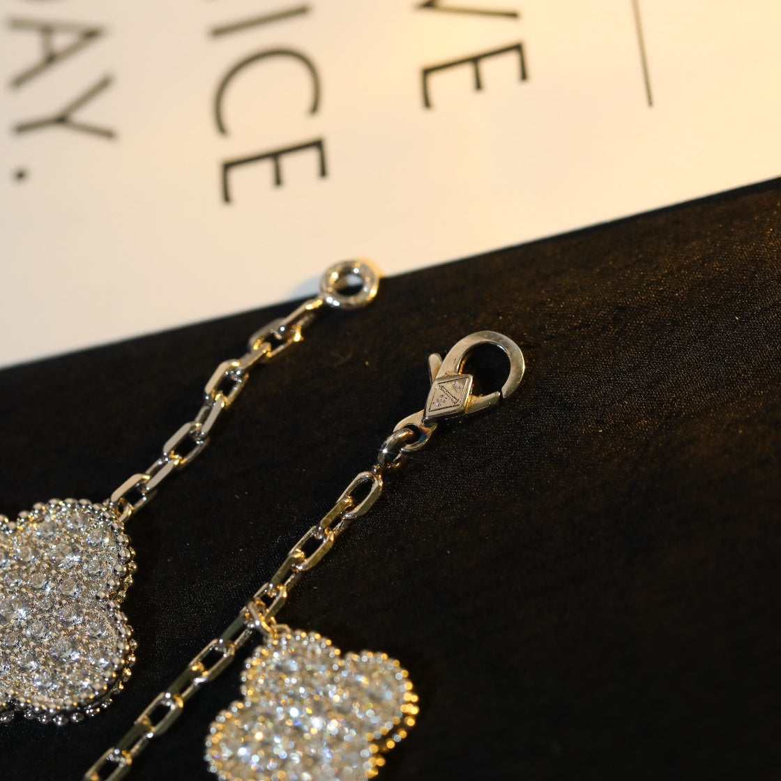 [Glitter Jewelry]CLOVER BRACELET 5 MOTIF SILVER DIAMOND PAVED