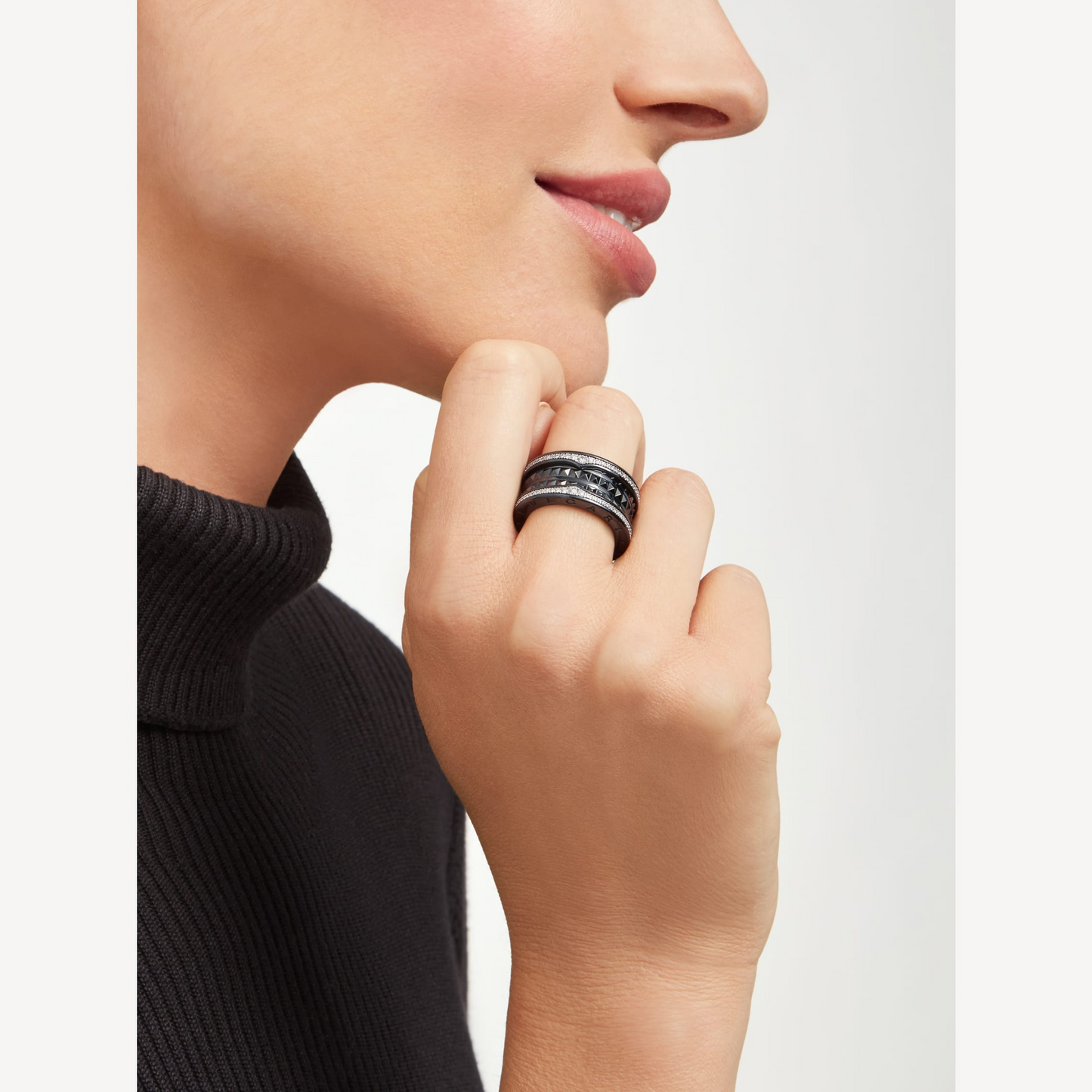 [Glitter Jewelry]ZERO 1 ROCK FOUR-BAND BLACK CERAMIC WITH STUDDED SPIRAL AND PAVED DIAMONDS RING