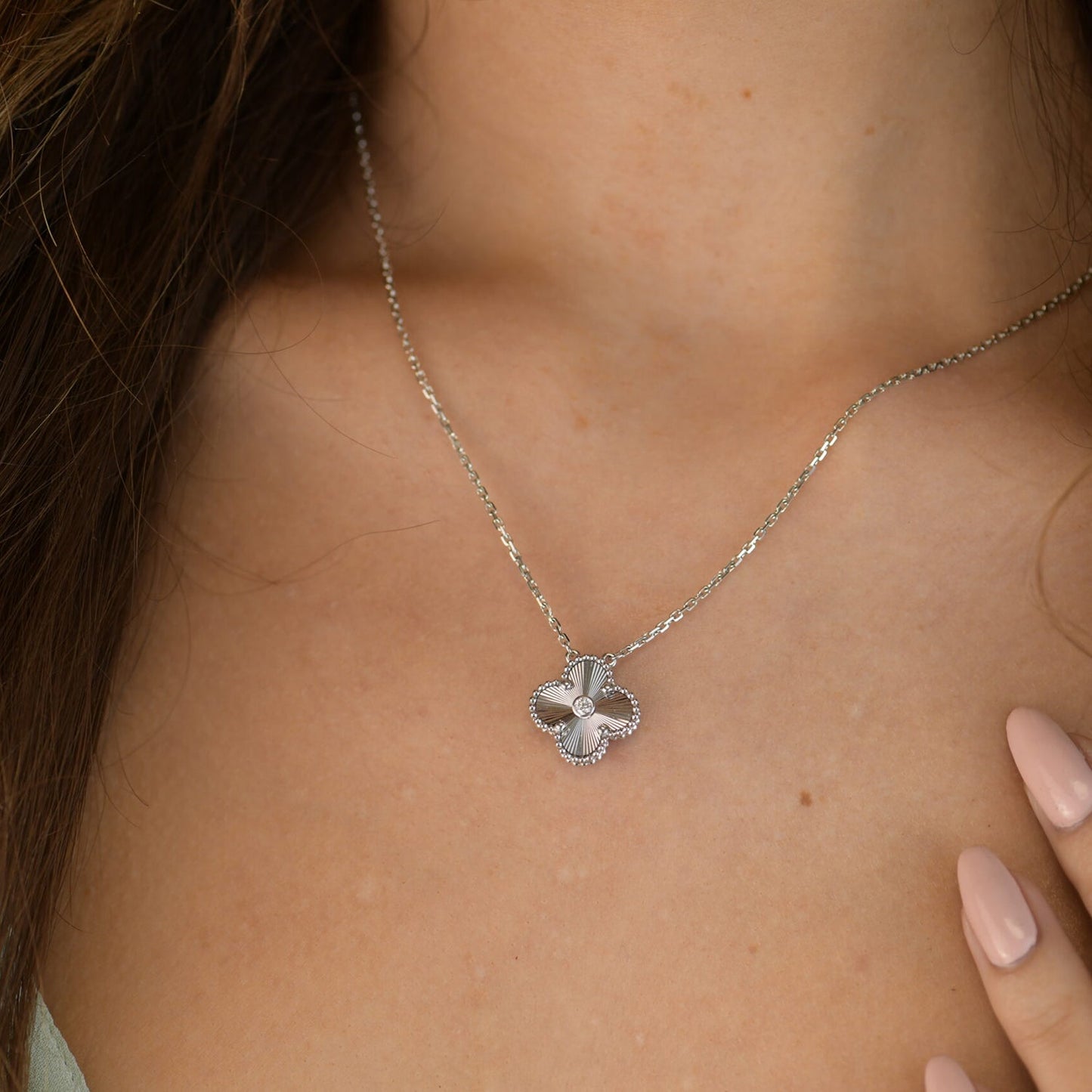 [Glitter Jewelry]CLOVER  15MM DIAMOND LASER NECKLACE SILVER