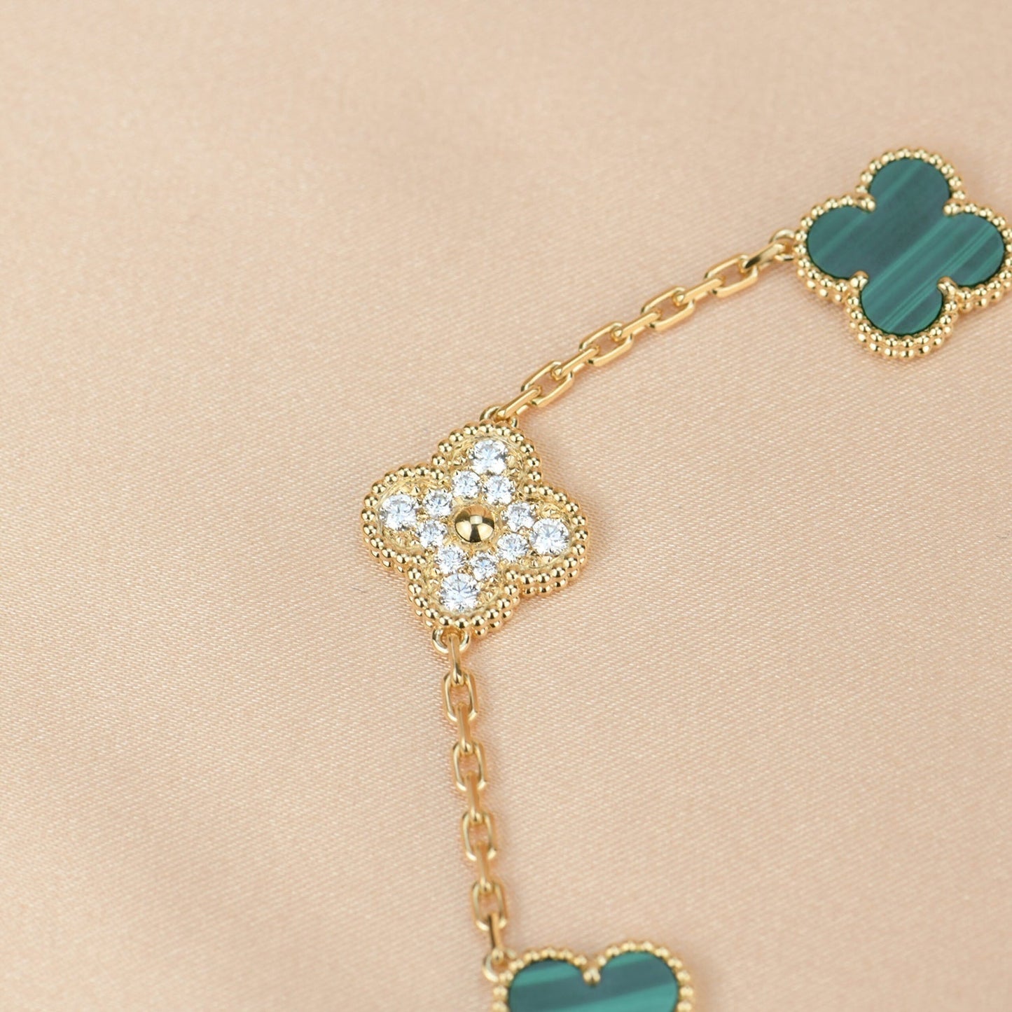 [Glitter Jewelry]CLOVER  5 MOTIF MALACHITE DIAMOND BRACELET