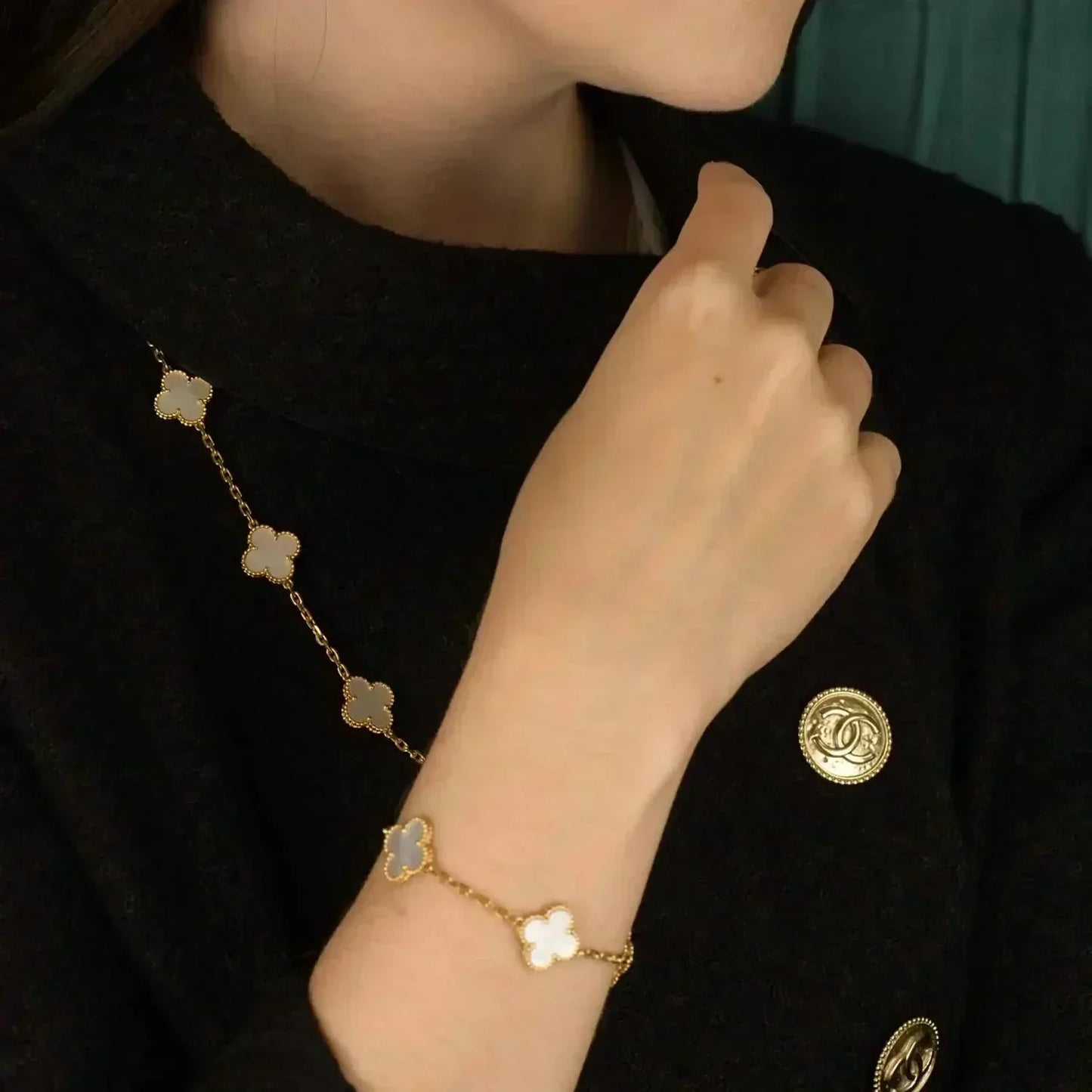 [Glitter Jewelry]CLOVER  5 MOTIF WHITE MOP BRACELET