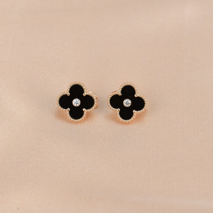[Glitter Jewelry]CLOVER MEDIUM 1 MOTIFS ONYX DIAMOND EARRINGS